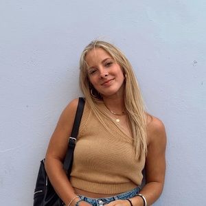 Meet your Posher, Holley